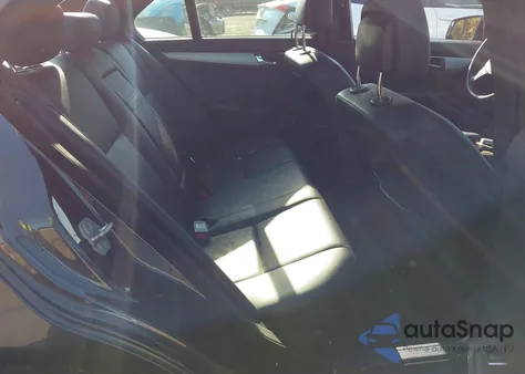 2011 Mercedes-Benz C 300 Luxury/Sport из США, поврежденный, VIN WDDGF5EB2BA529568